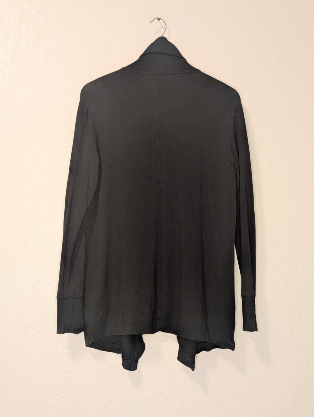 Athleta Prayana Restore Wrap Black - Picture 7 of 12